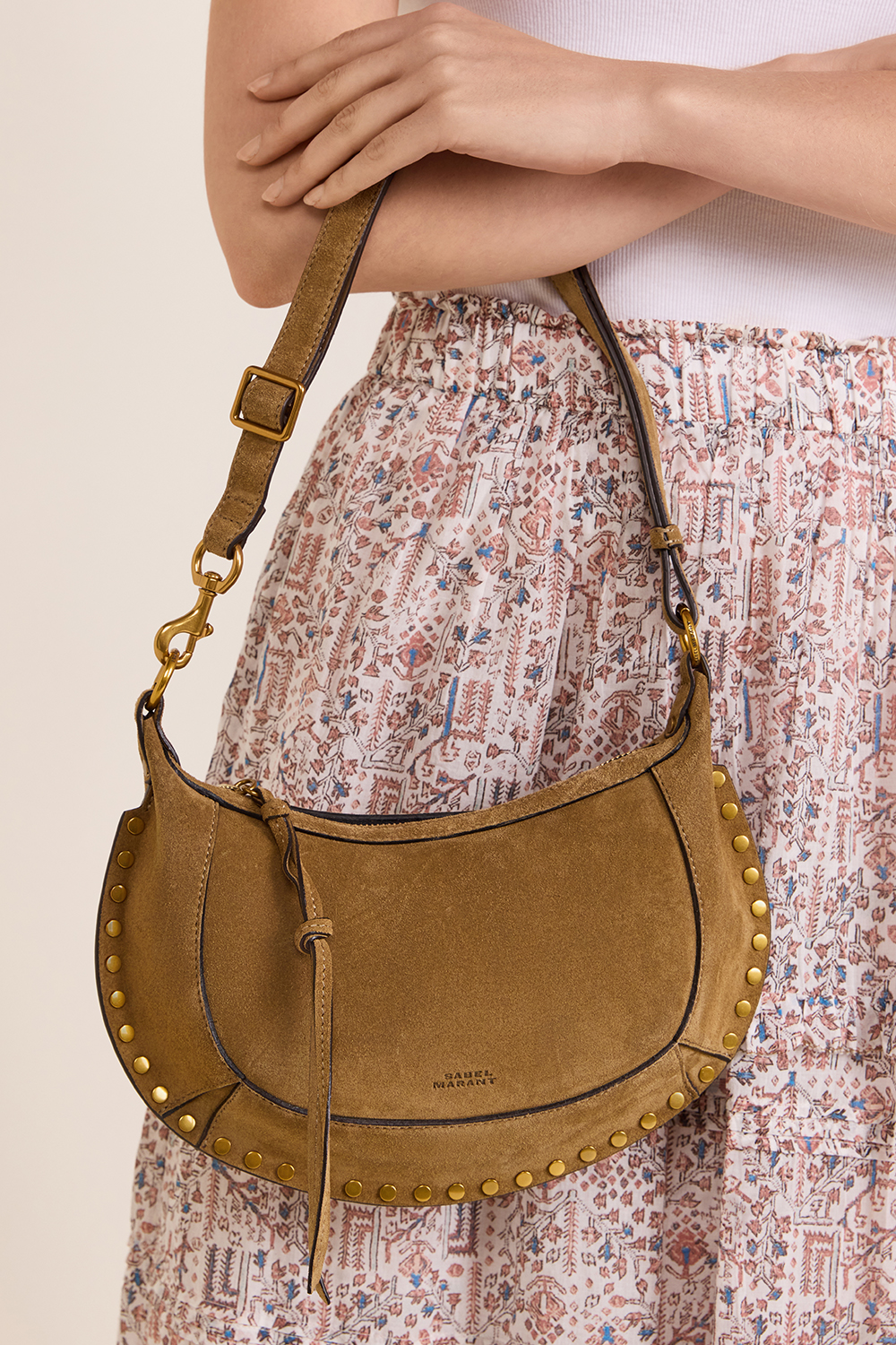 תמונת כל הלוק של תיק כתף אוסקן מון סמול